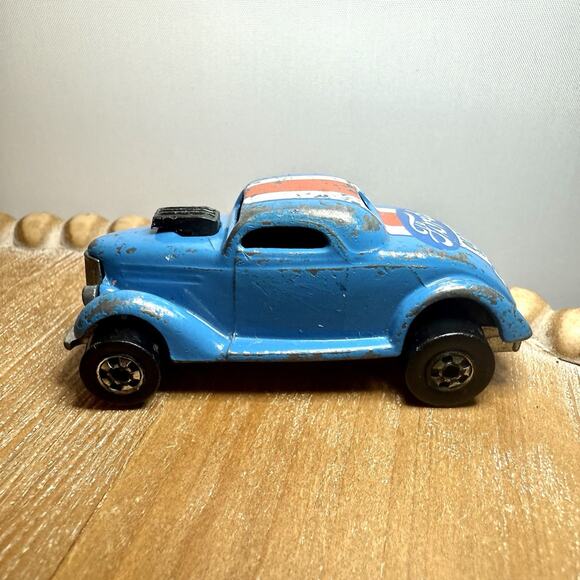 Hot Wheels Vintage Lot of 3 – Ford Oldie But Goodie, Bone Shaker Style, Corvette - Picture 6 of 11